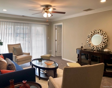 10 Westwood Drive - Photo Thumbnail 4