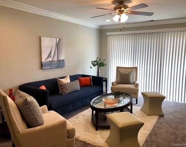 10 Westwood Drive - Photo Thumbnail 5