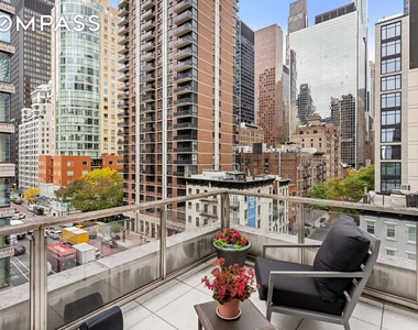 301 E 50th Street - Photo Thumbnail 7