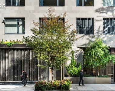 301 E 50th Street - Photo Thumbnail 17