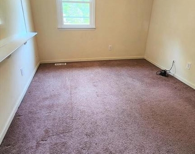 408 Deptford Road - Photo Thumbnail 6