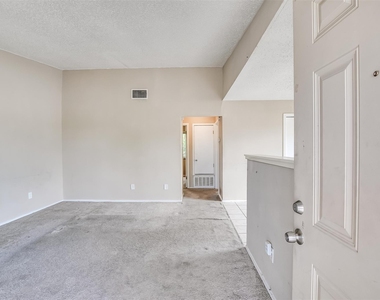 8419 Riverstone Dr - Photo Thumbnail 1