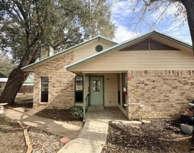 728 W San Antonio St - Photo Thumbnail 12