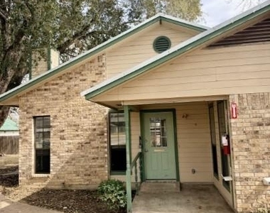 728 W San Antonio St - Photo Thumbnail 13