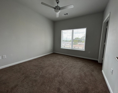 2136 W 34th St - Photo Thumbnail 1