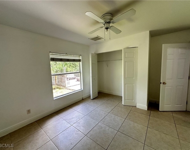 301 E 12th Street - Photo Thumbnail 10