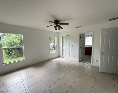 301 E 12th Street - Photo Thumbnail 8