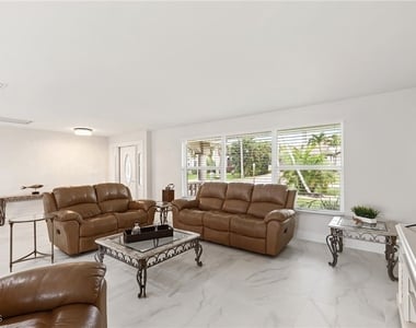 134 Sw 57th Terrace - Photo Thumbnail 2