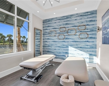 15919 Leaning Pine Lane - Photo Thumbnail 4