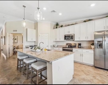 43011 Greenway Boulevard - Photo Thumbnail 5