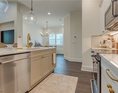 7213 Saona Court - Photo Thumbnail 5