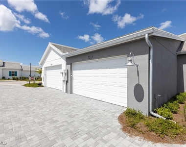 7213 Saona Court - Photo Thumbnail 18