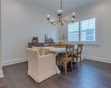 7213 Saona Court - Photo Thumbnail 6