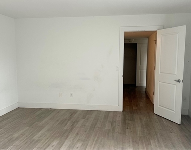 17989 San Juan Court - Photo Thumbnail 6