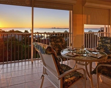 14819 Laguna Drive - Photo Thumbnail 3