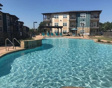 14722 Nacogdoches Rd - Photo Thumbnail 20