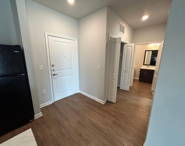 2136 W 34th St - Photo Thumbnail 4