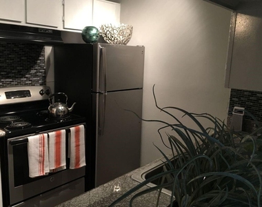 2801 N Broadmead - Photo Thumbnail 1