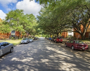 2801 N Broadmead - Photo Thumbnail 5