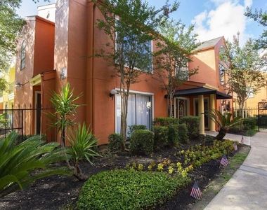 2801 N Broadmead - Photo Thumbnail 9