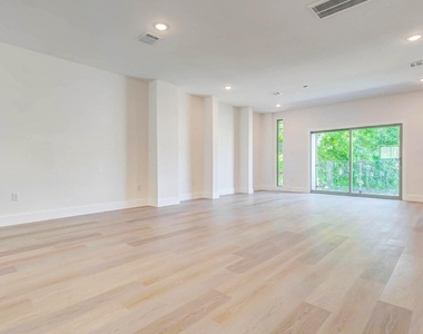 5636 Dolores Street - Photo Thumbnail 32