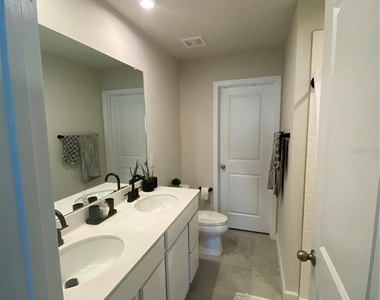 12245 Grizzly Lane - Photo Thumbnail 7