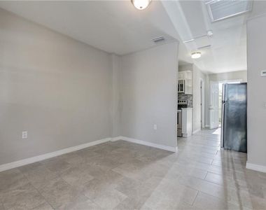 7408 S Sherrill Street - Photo Thumbnail 10
