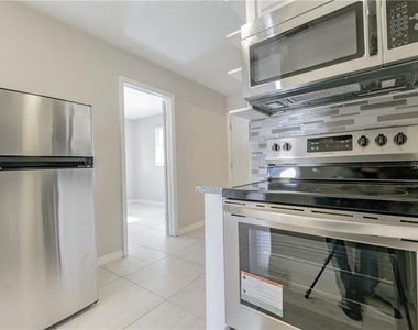 7408 S Sherrill Street - Photo Thumbnail 9