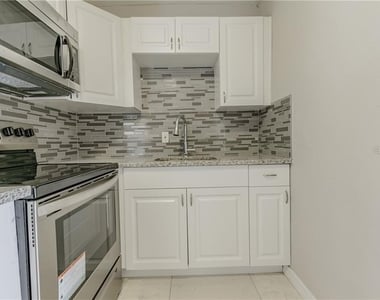 7408 S Sherrill Street - Photo Thumbnail 6