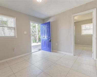 7408 S Sherrill Street - Photo Thumbnail 2