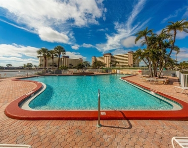 4775 Cove Circle - Photo Thumbnail 26