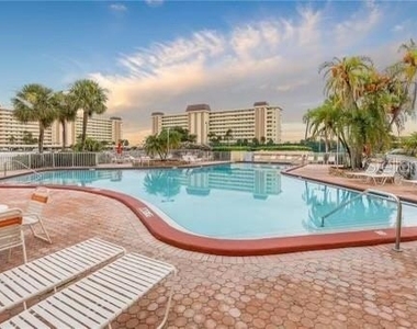 4775 Cove Circle - Photo Thumbnail 27