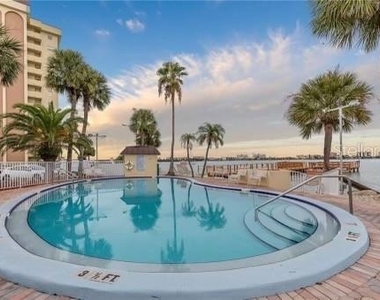 4775 Cove Circle - Photo Thumbnail 31