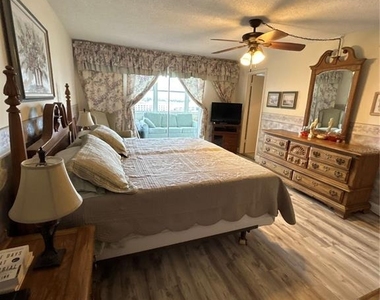 4775 Cove Circle - Photo Thumbnail 17