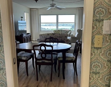 4775 Cove Circle - Photo Thumbnail 22