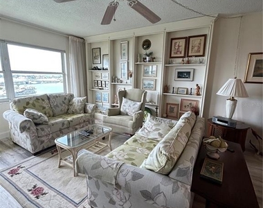 4775 Cove Circle - Photo Thumbnail 7
