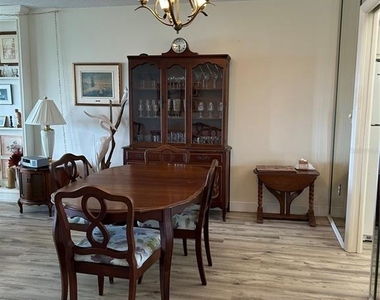 4775 Cove Circle - Photo Thumbnail 5