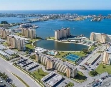 4775 Cove Circle - Photo Thumbnail 4