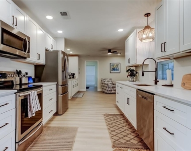 2652 Concorde Court - Photo Thumbnail 2