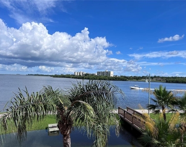 2755 Via Capri Drive - Photo Thumbnail 9