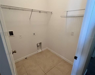 2202 Seven Oaks Drive - Photo Thumbnail 29