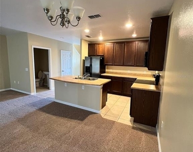 2202 Seven Oaks Drive - Photo Thumbnail 5