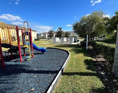2202 Seven Oaks Drive - Photo Thumbnail 35