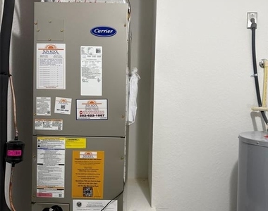 9545 N Travis Drive - Photo Thumbnail 11