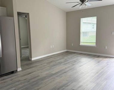 9545 N Travis Drive - Photo Thumbnail 5