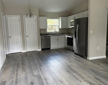 9545 N Travis Drive - Photo Thumbnail 2