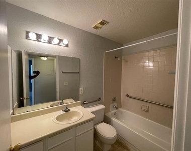1063 S Hiawassee Road - Photo Thumbnail 13