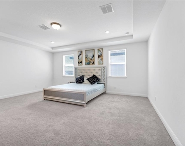 16324 Silver Grove Boulevard - Photo Thumbnail 33