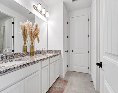 16324 Silver Grove Boulevard - Photo Thumbnail 41