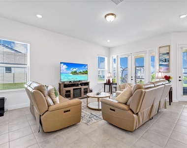 16324 Silver Grove Boulevard - Photo Thumbnail 4